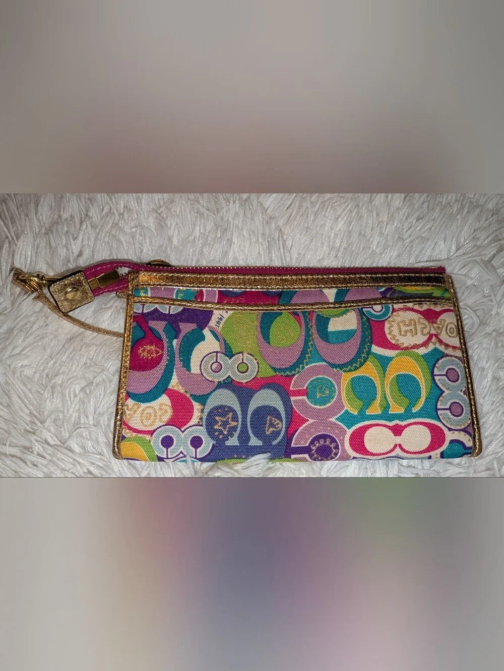 Coach Poppy Graffiti Pop Signature Print Wristlet Pink Multi Gold GUC
